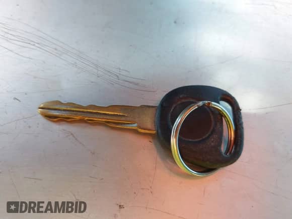 2001 Chevrolet Blazer LT z VIN 1GNCS13W312154972, wystawiony jako IAAI lot #42779419 z przebiegiem 179 163 mil mil oraz . Historia ofert i sprzedaży dostępna na DreamBid. Obrazek 11.