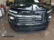 2025 Chevrolet Traverse AWD LT z VIN 1GNEVGRS3SJ152914, wystawiony jako IAAI lot #41593187 z przebiegiem 1 921 mil mil oraz . Historia ofert i sprzedaży dostępna na DreamBid. Obrazek 6.
