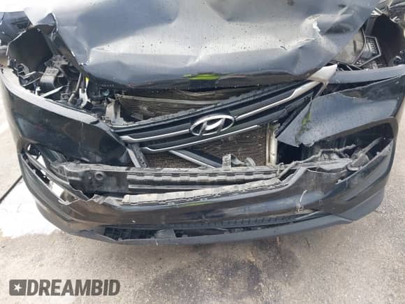 2018 Hyundai Tucson SEL with VIN KM8J33A47JU809337, listed as a IAAI auction lot 43379512 with 192,800 mi miles and . Bid and sale history available at DreamBid. Image 6.