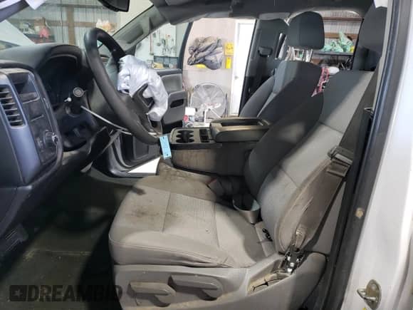 2016 GMC Sierra 1500 z VIN 1GTR1LEH7GZ146843, wystawiony jako Copart lot #84291584 z przebiegiem 261 294 mil mil oraz Szkoda całkowita • Salvage title. Historia ofert i sprzedaży dostępna na DreamBid. Obrazek 7.