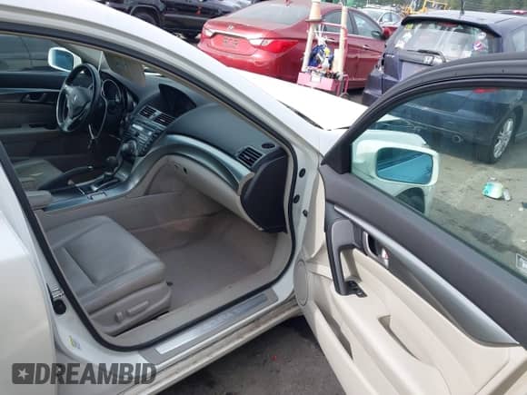 2011 Acura TL Technology with VIN 19UUA8F54BA005331, listed as a IAAI auction lot 43263771 with 265,051 mi miles and . Bid and sale history available at DreamBid. Image 5.