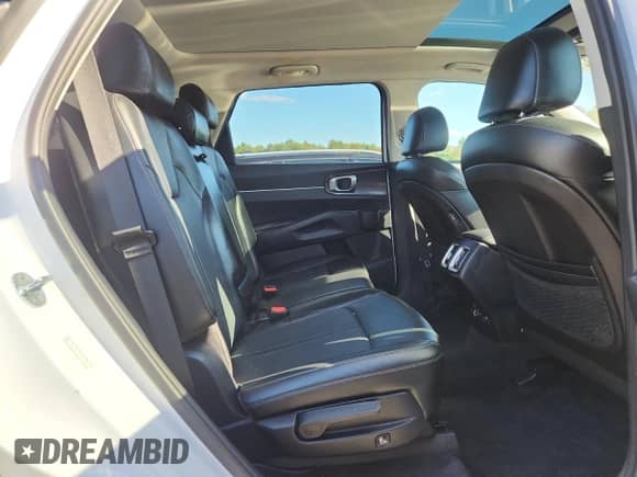 2021 Kia Sorento S с VIN 5XYRLDLCXMG050593, выставлен на аукционе Copart как лот 82721405 с пробегом 55 710 миль миль и Списание • Salvage title. История ставок и продаж доступна на DreamBid. Изображение 11.