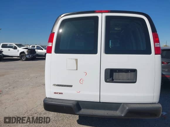 2022 Chevrolet Express Cargo with VIN 1GCWGAFP2N1182138, listed as a IAAI auction lot 43558627 with 105,669 mi miles and . Bid and sale history available at DreamBid. Image 16.