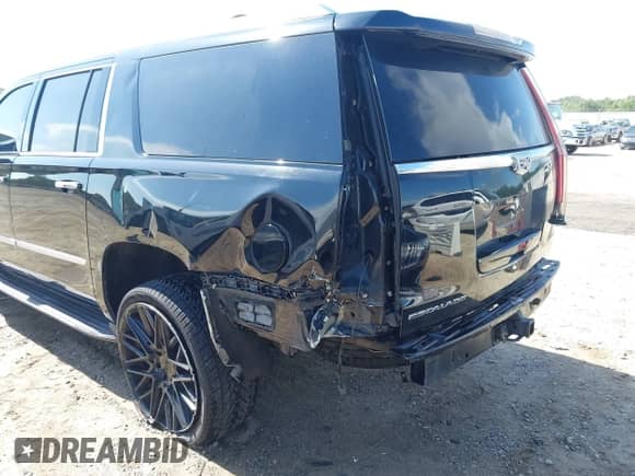 2020 Cadillac Escalade ESV с VIN 1GYS4GKJ2LR105967, выставлен на аукционе IAAI как лот 42751464 с пробегом 216 205 миль миль и . История ставок и продаж доступна на DreamBid. Изображение 6.