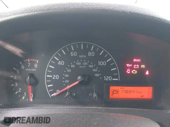 2015 Chevrolet City Express Cargo LS z VIN 3N63M0YN4FK736388, wystawiony jako IAAI lot #41789245 z przebiegiem 176 641 mil mil oraz . Historia ofert i sprzedaży dostępna na DreamBid. Obrazek 7.