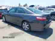 2008 Toyota Camry LE z VIN 4T1BE46K88U238821, wystawiony jako IAAI lot #42925630 z przebiegiem 276 117 mil mil oraz . Historia ofert i sprzedaży dostępna na DreamBid. Obrazek 3.