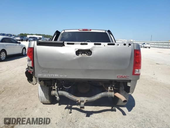 2007 GMC Sierra 1500 SLE2 with VIN 2GTFC13Y171614207, listed as a Copart auction lot 77848514 with Not provided miles and Salvage title. Bid and sale history available at DreamBid. Image 6.