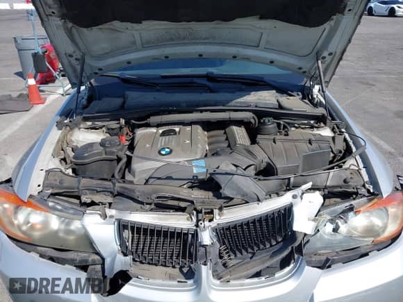 2006 BMW 3 Series 325i z VIN WBAVB135X6KX37228, wystawiony jako IAAI lot #43215691 z przebiegiem 162 983 mil mil oraz . Historia ofert i sprzedaży dostępna na DreamBid. Obrazek 10.