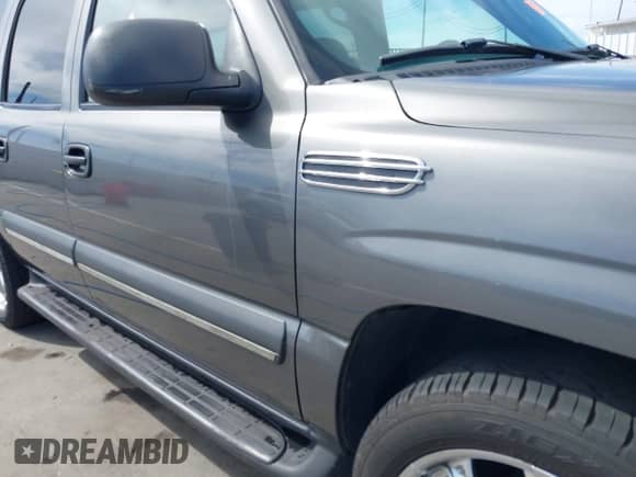 2002 Chevrolet Suburban LT с VIN 3GNEC16T52G208952, выставлен на аукционе IAAI как лот 41857120 с пробегом Не указан миль и . История ставок и продаж доступна на DreamBid. Изображение 6.