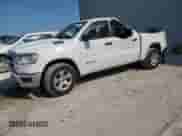 2023 Ram 1500 Big Horn z VIN 1C6RREFG3PN676686, wystawiony jako Copart lot #44321505 z przebiegiem 30 474 mil mil oraz Nie do naprawy • Non repairable. Historia ofert i sprzedaży dostępna na DreamBid. Obrazek 1.