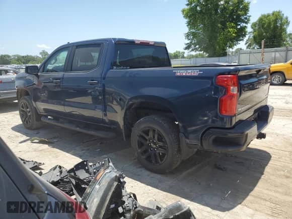 2021 Chevrolet Silverado 1500 Custom Trail Boss z VIN 1GCPYCEF8MZ392474, wystawiony jako Copart lot #61820765 z przebiegiem 83 902 mil mil oraz Szkoda całkowita • Salvage title. Historia ofert i sprzedaży dostępna na DreamBid. Obrazek 2.