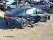 2021 Toyota Camry SE Nightshade z VIN 4T1G11AKXMU405598, wystawiony jako IAAI lot #43286695 z przebiegiem 59 916 mil mil oraz . Historia ofert i sprzedaży dostępna na DreamBid. Obrazek 4.