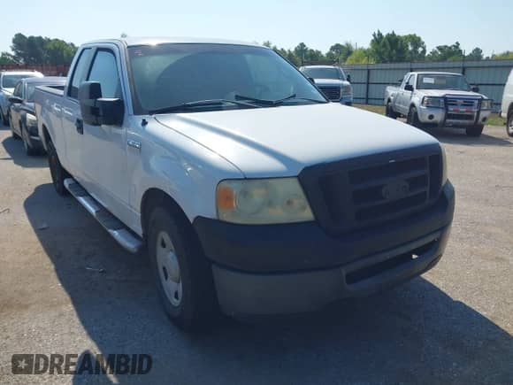 2008 Ford F-150 XL with VIN 1FTPX12V88KD47181, listed as a IAAI auction lot 43132781 with 216,259 mi miles and . Bid and sale history available at DreamBid. Image 1.