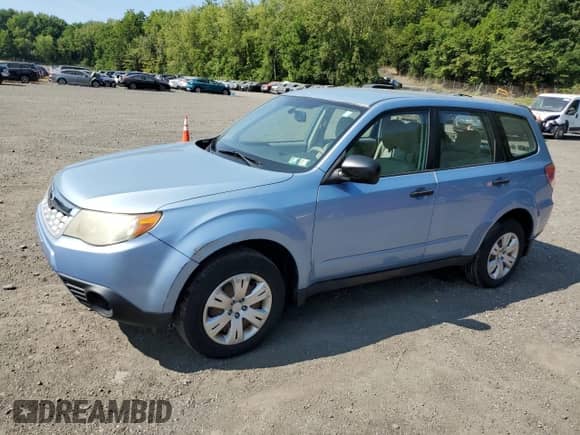 2012 Subaru Forester X z VIN JF2SHAAC1CH460159, wystawiony jako Copart lot #68132555 z przebiegiem 128 314 mil mil oraz Czysty tytuł • Clean title. Historia ofert i sprzedaży dostępna na DreamBid. Obrazek 1.