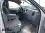 2008 Dodge 1500 ST z VIN 1D7HA18N58S588604, wystawiony jako IAAI lot #42582380 z przebiegiem 328 453 mil mil oraz . Historia ofert i sprzedaży dostępna na DreamBid. Obrazek 5.