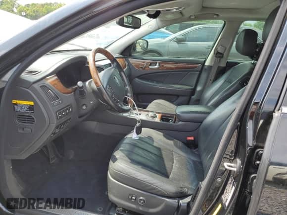 2013 Hyundai Equus Signature с VIN KMHGH4JH4DU071697, выставлен на аукционе Copart как лот 58568205 с пробегом 117 549 миль миль и Списание • Salvage title. История ставок и продаж доступна на DreamBid. Изображение 7.