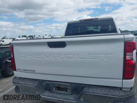 2020 Chevrolet Silverado 2500HD Work Truck z VIN 1GC1YLE72LF311273, wystawiony jako IAAI lot #43446001 z przebiegiem 97 680 mil mil oraz . Historia ofert i sprzedaży dostępna na DreamBid. Obrazek 15.