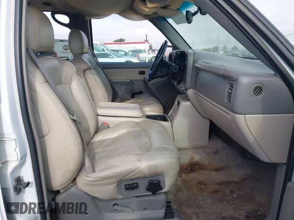 2002 Chevrolet Suburban LT с VIN 3GNFK16T72G327657, выставлен на аукционе IAAI как лот 42803663 с пробегом Не указан миль и . История ставок и продаж доступна на DreamBid. Изображение 5.