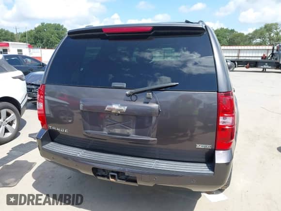 2010 Chevrolet Tahoe LT with VIN 1GNUCBE00AR288992, listed as a IAAI auction lot 42709537 with 164,355 mi miles and . Bid and sale history available at DreamBid. Image 16.