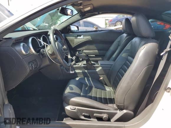 2009 Ford Mustang Shelby GT500 с VIN 1ZVHT88S295130535, выставлен на аукционе Copart как лот 72680554 с пробегом 69 646 миль миль и Списание • Salvage title. История ставок и продаж доступна на DreamBid. Изображение 7.