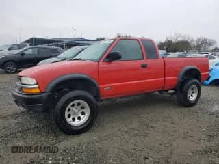 2000 Chevrolet S-10 LS ZR2 с VIN 1GCCT19W5Y8137904, выставлен на аукционе Copart как лот 43473145 с пробегом 211 826 миль миль и Списание • Salvage title. История ставок и продаж доступна на DreamBid. Изображение 1.