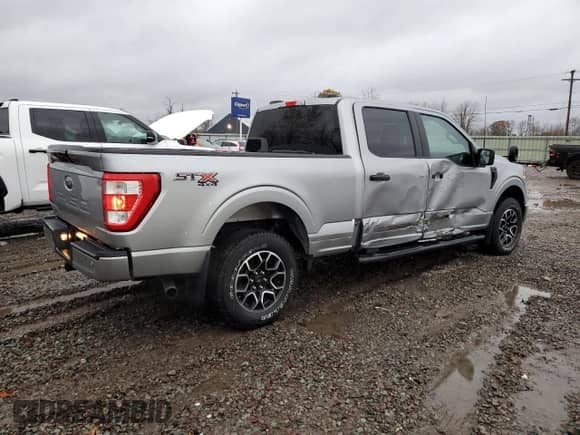 2023 Ford F-150 XL с VIN 1FTFW1E59PKD39339, выставлен на аукционе Copart как лот 90523825 с пробегом 83 174 миль миль и Списание • Salvage title. История ставок и продаж доступна на DreamBid. Изображение 3.