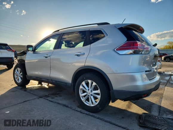 2015 Nissan Rogue SV с VIN 5N1AT2MK5FC798260, выставлен на аукционе Copart как лот 87115025 с пробегом 173 718 миль миль и Списание • Salvage title. История ставок и продаж доступна на DreamBid. Изображение 2.