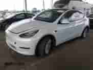 2022 Tesla Model Y Long Range z VIN 7SAYGDEE6NF345426, wystawiony jako IAAI lot #43121529 z przebiegiem 49 441 mil mil oraz . Historia ofert i sprzedaży dostępna na DreamBid. Obrazek 2.