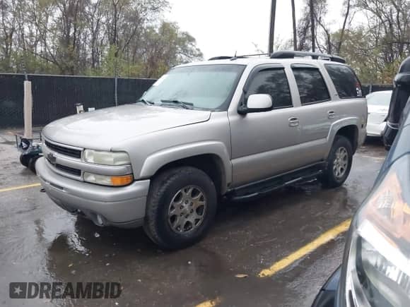 2005 Chevrolet Tahoe Z71 с VIN 1GNEK13T95R111247, выставлен на аукционе IAAI как лот 40799717 с пробегом 202 688 миль миль и . История ставок и продаж доступна на DreamBid. Изображение 2.