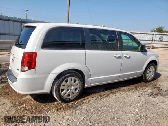 2018 Dodge Grand Caravan SE with VIN 2C4RDGBG0JR318559, listed as a Copart auction lot 67965755 with 312,674 mi miles and Clean title. Bid and sale history available at DreamBid. Image 3.