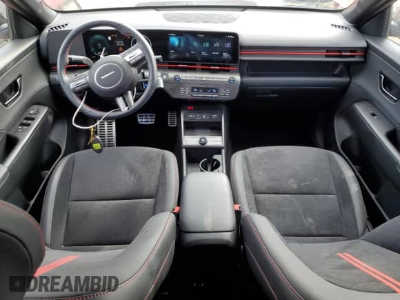 2025 Hyundai Kona N Line S с VIN KM8HB3A35SU188500, выставлен на аукционе Copart как лот 71059125 с пробегом 1 964 миль миль и Списание • Salvage title. История ставок и продаж доступна на DreamBid. Изображение 8.