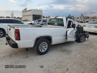 2005 Chevrolet Silverado 1500 с VIN 1GCEC14X35Z327120, выставлен на аукционе Copart как лот 82349105 с пробегом Не указан миль и Списание • Salvage title. История ставок и продаж доступна на DreamBid. Изображение 3.