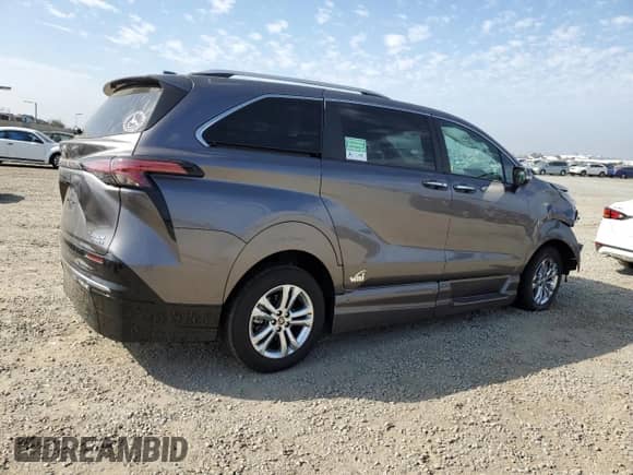 2023 Toyota Sienna Platinum с VIN 5TDESKFC0PS095809, выставлен на аукционе Copart как лот 70377425 с пробегом 4 019 миль миль и Списание • Salvage title. История ставок и продаж доступна на DreamBid. Изображение 3.