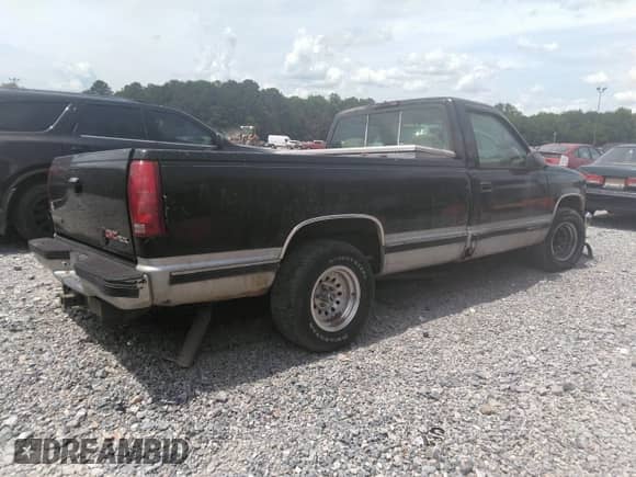 1995 GMC Sierra 1500 с VIN 1GTEC14K0SZ545712, выставлен на аукционе IAAI как лот 37252791 с пробегом 2 453 761 миль миль и . История ставок и продаж доступна на DreamBid. Изображение 4.