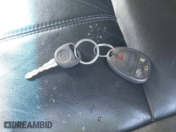 2011 Chevrolet Avalanche LT z VIN 3GNTKFE32BG246678, wystawiony jako IAAI lot #43288049 z przebiegiem 180 019 mil mil oraz . Historia ofert i sprzedaży dostępna na DreamBid. Obrazek 11.