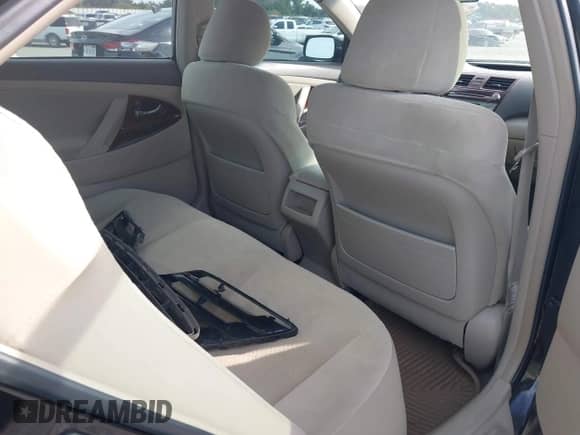 2009 Toyota Camry XLE with VIN 4T4BE46K89R121117, listed as a IAAI auction lot 43196992 with 276,192 mi miles and . Bid and sale history available at DreamBid. Image 8.