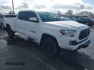 2021 Toyota Tacoma SR5 с VIN 3TMBZ5DN2MM030590, выставлен на аукционе IAAI как лот 41589229 с пробегом 98 006 миль миль и . История ставок и продаж доступна на DreamBid. Изображение 1.