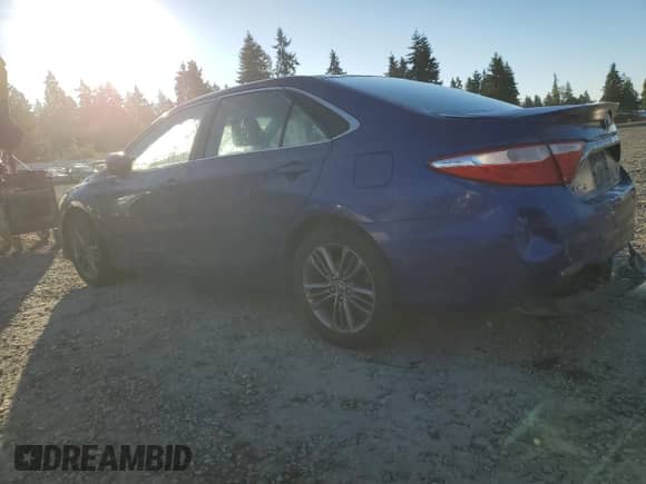 2015 Toyota Camry SE z VIN 4T1BF1FK9FU904870, wystawiony jako Copart lot #86140045 z przebiegiem 186 847 mil mil oraz Szkoda całkowita • Salvage title. Historia ofert i sprzedaży dostępna na DreamBid. Obrazek 2.