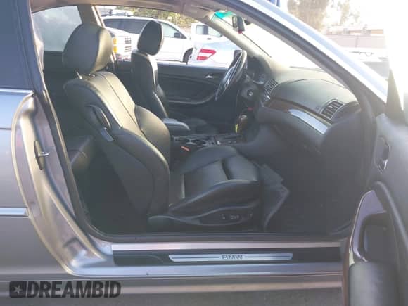 2006 BMW 3 Series 325Ci с VIN WBABD33426PL09236, выставлен на аукционе IAAI как лот 43455540 с пробегом 230 268 миль миль и . История ставок и продаж доступна на DreamBid. Изображение 5.