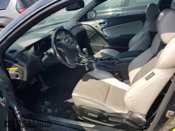 2013 Hyundai Genesis Coupe Premium с VIN KMHHT6KD4DU101047, выставлен на аукционе Copart как лот 70920325 с пробегом 136 517 миль миль и Списание • Salvage title. История ставок и продаж доступна на DreamBid. Изображение 7.