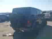 2021 Jeep Wrangler Unlimited Sahara Altitude z VIN 1C4HJXEN9MW618188, wystawiony jako IAAI lot #41674142 z przebiegiem 66 302 mil mil oraz . Historia ofert i sprzedaży dostępna na DreamBid. Obrazek 4.