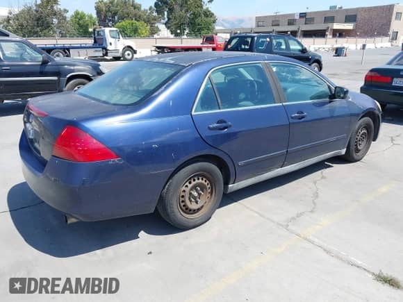 2006 Honda Accord LX с VIN 1HGCM564X6A019975, выставлен на аукционе IAAI как лот 43085307 с пробегом 369 535 миль миль и . История ставок и продаж доступна на DreamBid. Изображение 4.