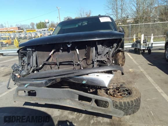 2003 Chevrolet Tahoe LT с VIN 1GNEK13Z53R205868, выставлен на аукционе IAAI как лот 41897860 с пробегом 191 076 миль миль и . История ставок и продаж доступна на DreamBid. Изображение 6.
