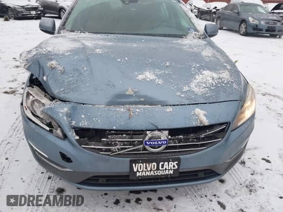 2017 Volvo S60 Inscription с VIN LYV402TK3HB127947, выставлен на аукционе IAAI как лот 41235145 с пробегом 124 034 миль миль и . История ставок и продаж доступна на DreamBid. Изображение 18.