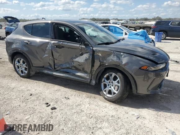 2024 Dodge Hornet R/T с VIN ZACPDFCW4R3A27223, выставлен на аукционе Copart как лот 44213335 с пробегом 25 685 миль миль и На запчасти • Non repairable. История ставок и продаж доступна на DreamBid. Изображение 4.