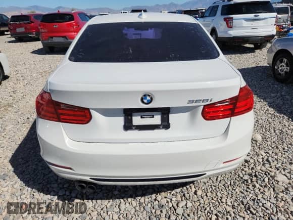 2012 BMW 3 Series 328i with VIN WBA3C1C59CF433798, listed as a Copart auction lot 83958835 with 132,908 mi miles and Salvage title. Bid and sale history available at DreamBid. Image 6.