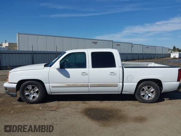 2005 Chevrolet Silverado 1500 LS с VIN 2GCEC13T651381079, выставлен на аукционе IAAI как лот 42843209 с пробегом 167 151 миль миль и . История ставок и продаж доступна на DreamBid. Изображение 14.