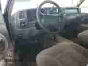 1997 GMC Sierra 1500 с VIN 1GTEK14R2VZ514577, выставлен на аукционе Copart как лот 54443015 с пробегом 214 823 миль миль и Списание • Salvage title. История ставок и продаж доступна на DreamBid. Изображение 8.