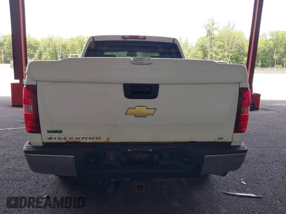 2011 Chevrolet Silverado 1500 LT z VIN 3GCPKSEA7BG149204, wystawiony jako IAAI lot #42670961 z przebiegiem 165 920 mil mil oraz . Historia ofert i sprzedaży dostępna na DreamBid. Obrazek 16.