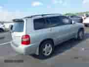 2005 Toyota Highlander with VIN JTEEP21A750109336, listed as a IAAI auction lot 43052400 with 242,632 mi miles and . Bid and sale history available at DreamBid. Image 4.